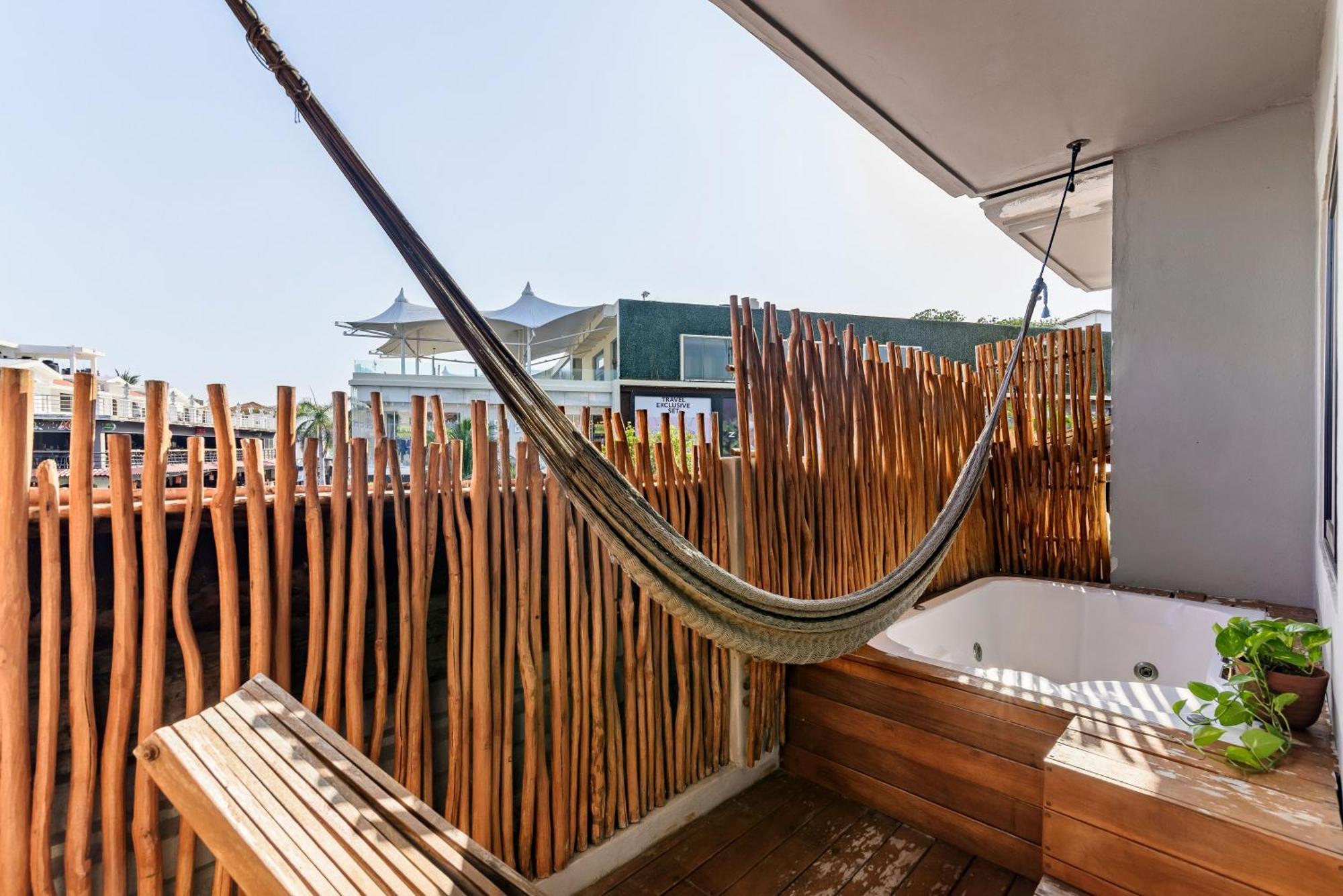 Caribbean Paradise Hotel & Spa - 5Th Avenue Плая дел Кармен Екстериор снимка